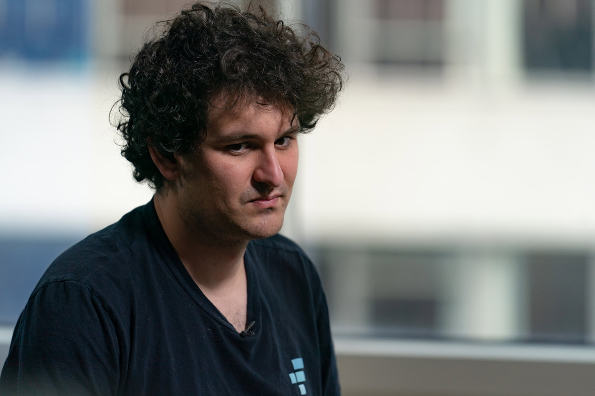 107150385 1668177437483 1 Instantly Interpret Free: Legalese Decoder - AI Lawyer Translate Legal docs to plain English