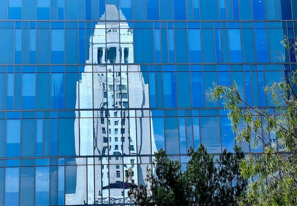 LDN L CITY HALL 1011 Instantly Interpret Free: Legalese Decoder - AI Lawyer Translate Legal docs to plain English