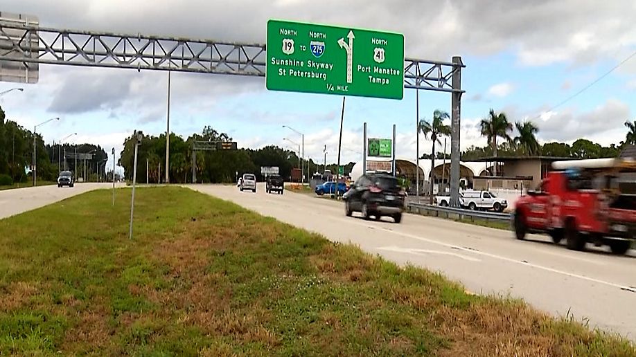 AI Legalese Decoder Empowering Manatee Businesses to Address Risks on Instantly Interpret Free: Legalese Decoder - AI Lawyer Translate Legal docs to plain English