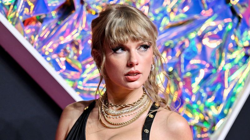 AI Legalese Decoder A Solution for Taylor Swifts Associates Dismayed Instantly Interpret Free: Legalese Decoder - AI Lawyer Translate Legal docs to plain English