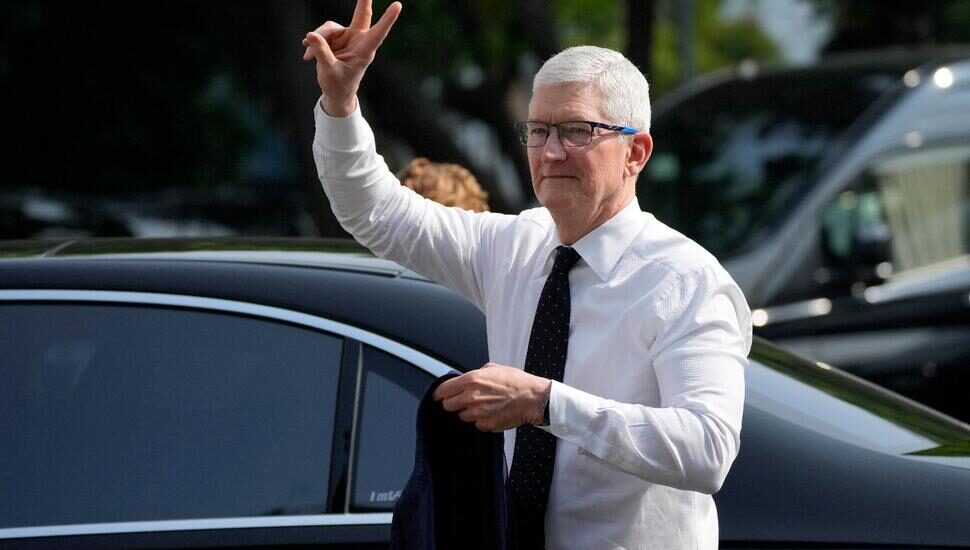 How AI Legalese Decoder Can Simplify Apple CEOs Comments on Instantly Interpret Free: Legalese Decoder - AI Lawyer Translate Legal docs to plain English