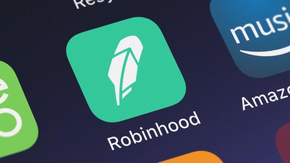 Robinhood Analysts 'Pleasantly Surprised' By Crypto Volume, Q2 Start: 'We See A Number Of Reasons To Be Positive'