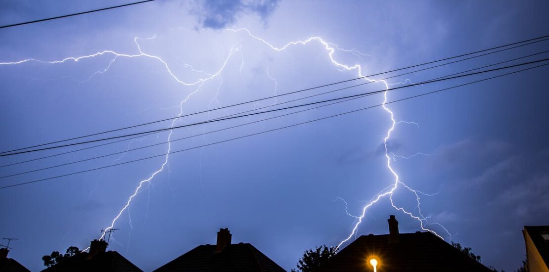 How AI Legalese Decoder Streamlines Response to Met Office Thunderstorm Instantly Interpret Free: Legalese Decoder - AI Lawyer Translate Legal docs to plain English
