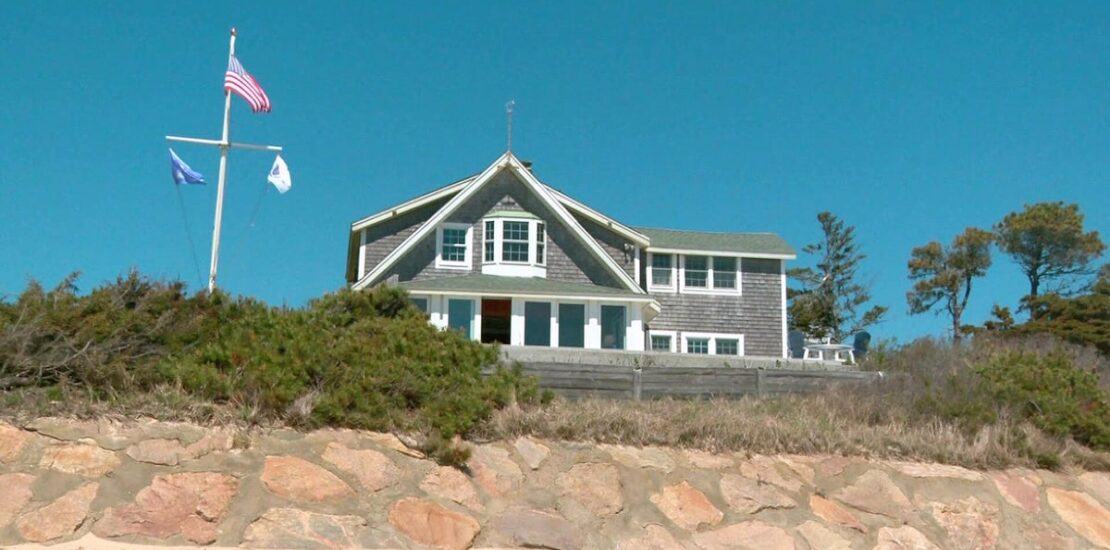 Essential Tips for Navigating Cape Cod Rentals This Summer Instantly Interpret Free: Legalese Decoder - AI Lawyer Translate Legal docs to plain English