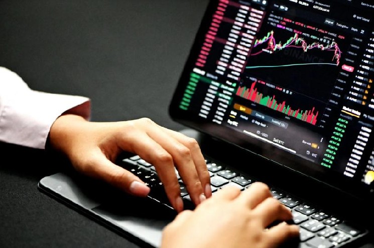 Emerging Market Users Rely on Crypto Exchanges Like Banks Instantly Interpret Free: Legalese Decoder - AI Lawyer Translate Legal docs to plain English