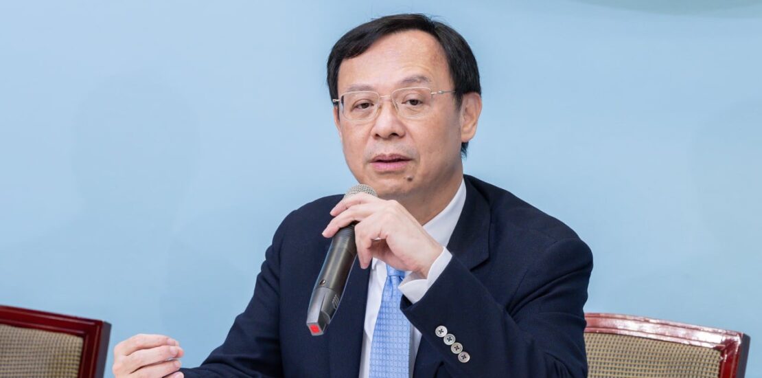 Taiwans Vision for Smart Medicine Through Integrated Health Data Instantly Interpret Free: Legalese Decoder - AI Lawyer Translate Legal docs to plain English