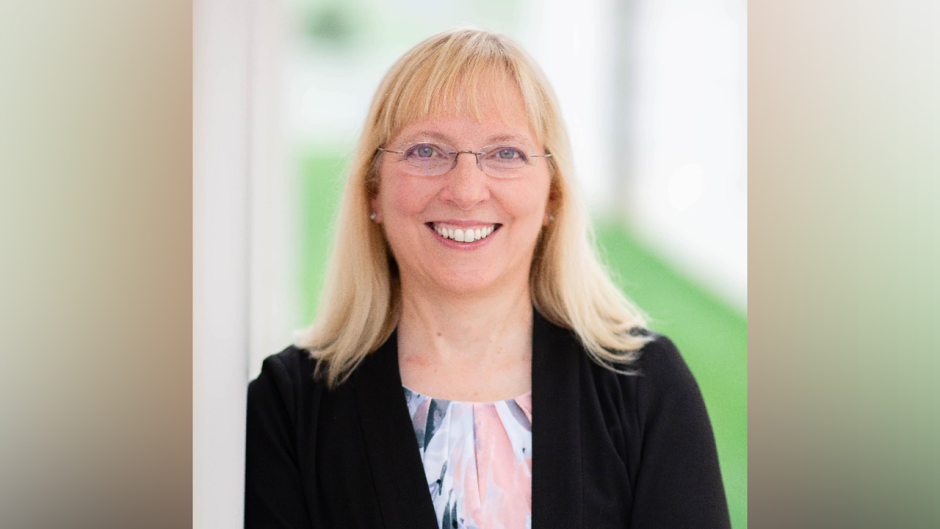 Bess Pierce Joins Veterinary Medicine Academy as New Fellow Instantly Interpret Free: Legalese Decoder - AI Lawyer Translate Legal docs to plain English