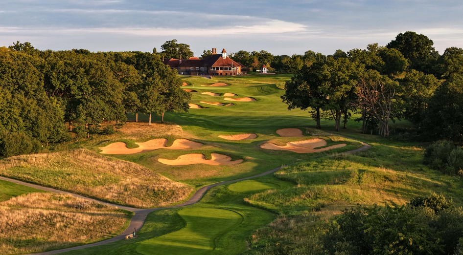 Hospitality Finder Unveils Exclusive Golf Package for English Legends Instantly Interpret Free: Legalese Decoder - AI Lawyer Translate Legal docs to plain English