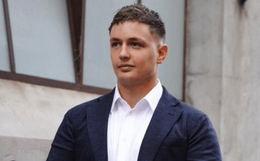 Australian Entrepreneur Takes Mission to Empower Small Businesses in America Instantly Interpret Free: Legalese Decoder - AI Lawyer Translate Legal docs to plain English