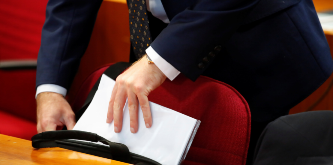 Can Artificial Intelligence Truly Replace Lawyers in the Future Instantly Interpret Free: Legalese Decoder - AI Lawyer Translate Legal docs to plain English